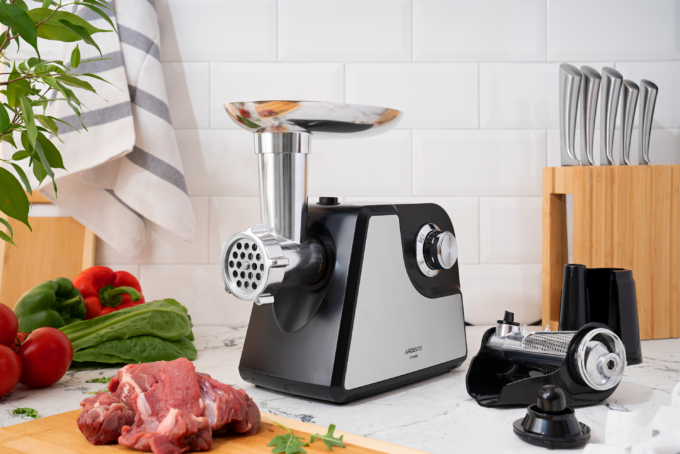 Ardesto meat grinder, 1700W, 1.6kg/min, 2 cutting plates, sausages nozzle, tomato juicer, plastik/metal, black-silver