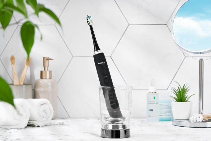 Ardesto toothbrush electric ETB-212CB, 40th. fluct/min, nozzle-4, футляр, IPX7, black