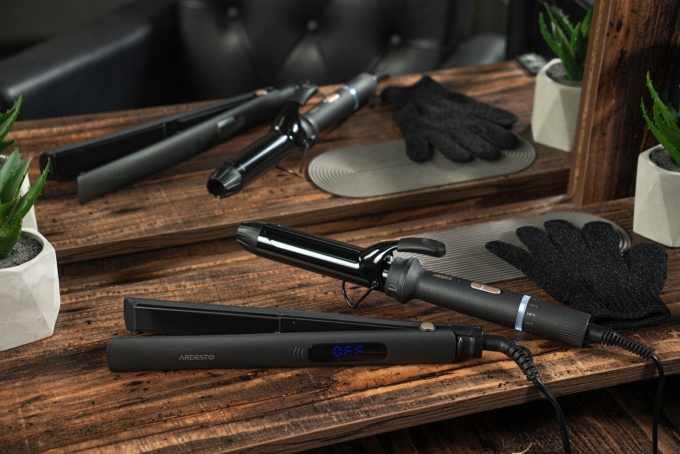 Выпрямитель Ardesto HS-615D, 50Вт, 110-230C, дисплей, керамика, черный