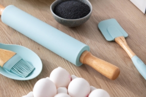 Скалка для тіста Ardesto Tasty baking, 43.5см, силікон, дерево, блакитний