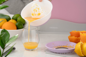 Ardesto Citrus manual squeezer Fresh, 0.6l, plastic, lilac