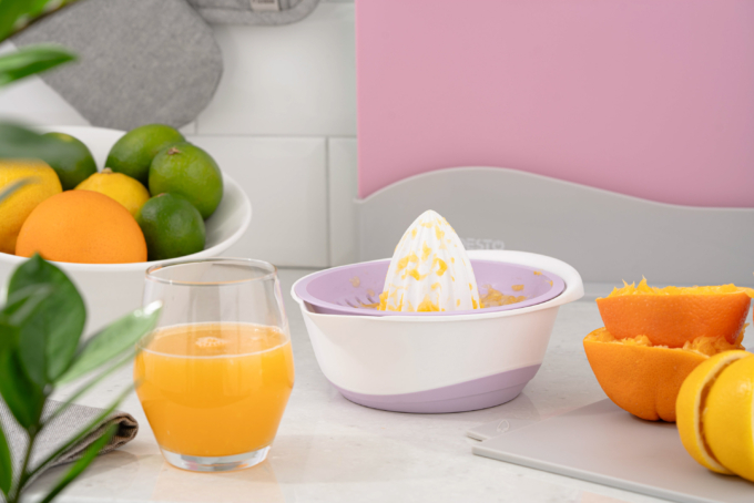 Ardesto Citrus manual squeezer Fresh, 0.6l, plastic, lilac