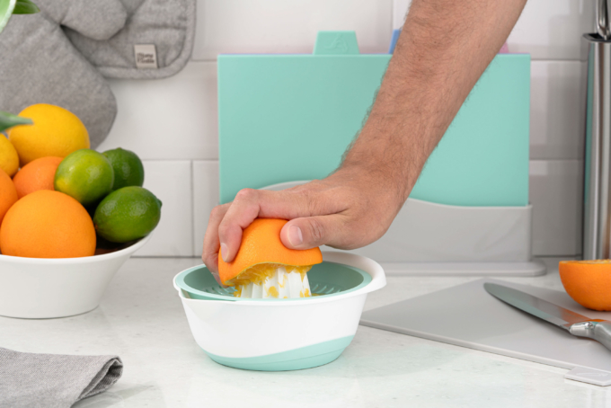 Ardesto Citrus manual squeezer Fresh, 0.6l, plastic, blue