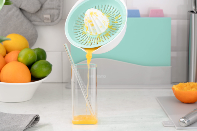 Ardesto Citrus manual squeezer Fresh, 0.6l, plastic, blue