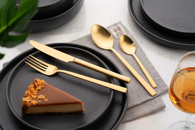 Набор столовых приборов Ardesto Black Mars Favola, 4 прибора, нержавеющая сталь, золотой