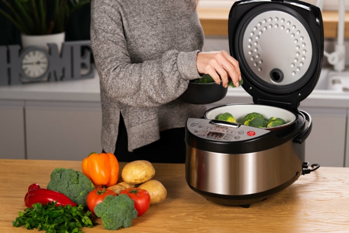 Мультиварка Ardesto, 860Вт, чаша-5л, электронное управл., книга рецептов, металл/пластик, серо-черный