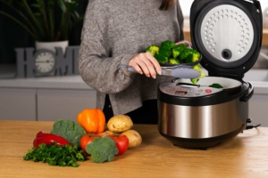 Мультиварка Ardesto, 860Вт, чаша-5л, электронное управл., книга рецептов, металл/пластик, серо-черный