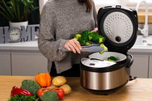 Мультиварка Ardesto, 860Вт, чаша-5л, электронное управл., книга рецептов, металл/пластик, серо-черный