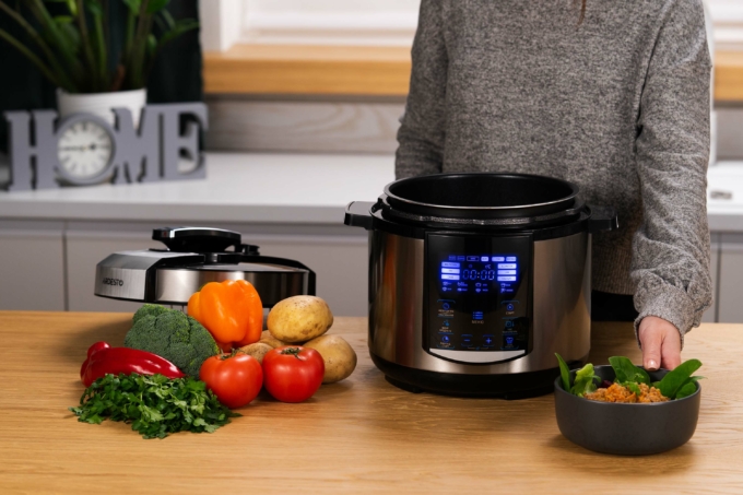 Ardesto pressure cooker, 900W, bowl-5l, electronic control, recipes book, iron/plastic, silver