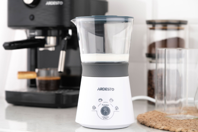 Milk frother&heater Ardesto 300W, tank capacity-330ml, white