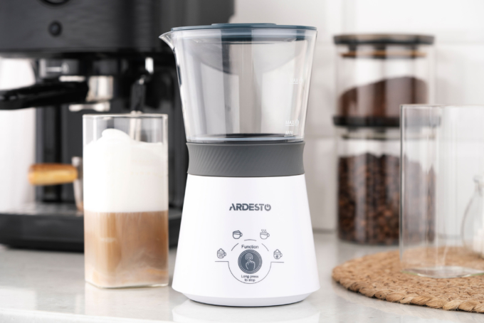 Milk frother&heater Ardesto 300W, tank capacity-330ml, white