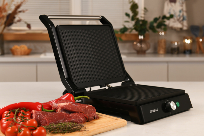 Ardesto grill clamping, 1800W, 180° opening, metal, black-silver