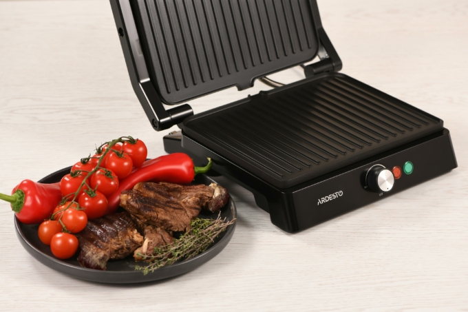 Ardesto grill clamping, 1800W, 180° opening, metal, black-silver