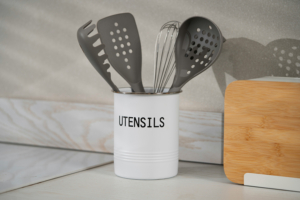 Ardesto Cutlery Holder Midori 12х15.5cm, metal, white