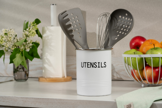 Ardesto Cutlery Holder Midori 12х15.5cm, metal, white