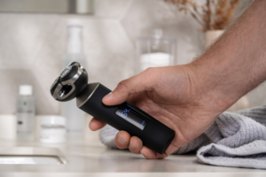 Ardesto electric shaver rotary, 8V,  razor head-3, Li-Ion, dry+wet, black