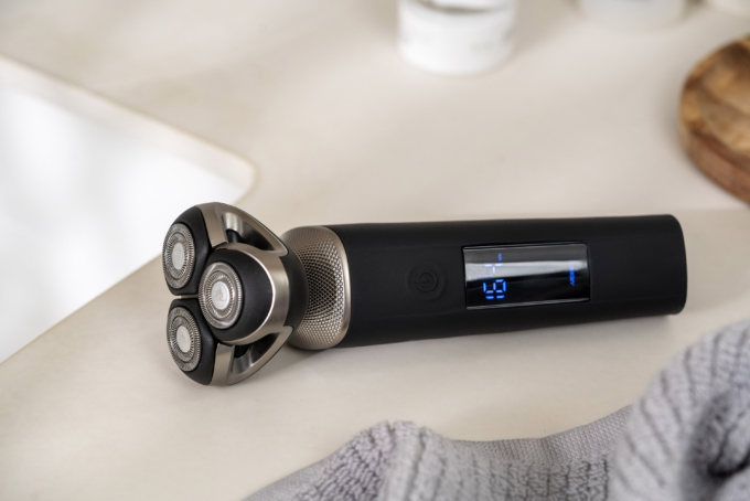 Ardesto electric shaver rotary, 8V,  razor head-3, Li-Ion, dry+wet, black