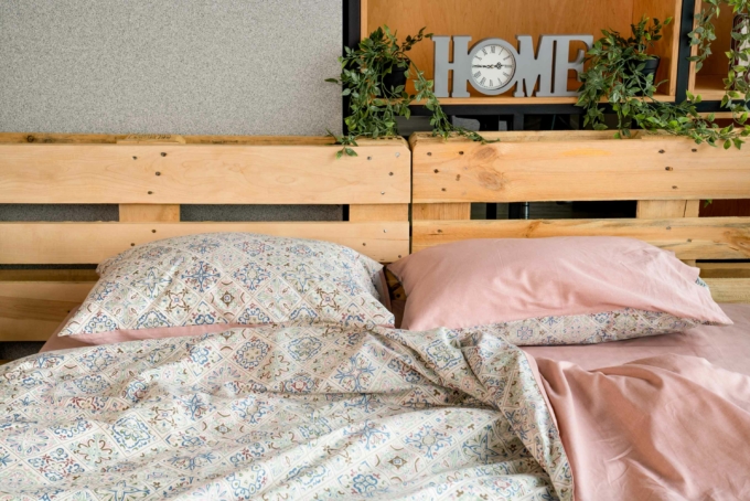 Ardesto Bedding set 1.5 Gloria, sateen, duvet cover160x220cm, sheet 160x220cm, pillowcases (2) 50x70cm, 100% cotton, azulejo pink