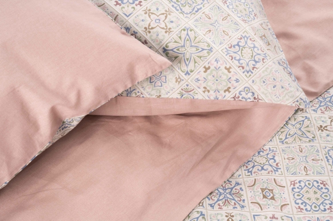 Ardesto Bedding set 1.5 Gloria, sateen, duvet cover160x220cm, sheet 160x220cm, pillowcases (2) 50x70cm, 100% cotton, azulejo pink
