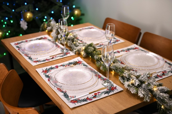 Салфетка сервировочная Ardesto Christmas Happy Holidays 30х45см, 90% полиэстер, 10% хлопок, белый венок