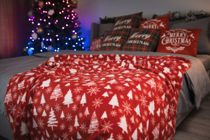 Ardesto Christmas Fleece blanket 130x160cm, 100% polyester, snow flake tree