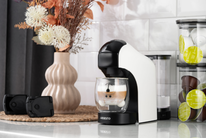 Кавоварка Ardesto капсульна, 0.9л,  капсули Nespresso, Nescafe Dolce Gusto, мелена кава, сенсорне керування, білий