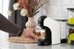 Кавоварка Ardesto капсульна, 0.9л,  капсули Nespresso, Nescafe Dolce Gusto, мелена кава, сенсорне керування, білий