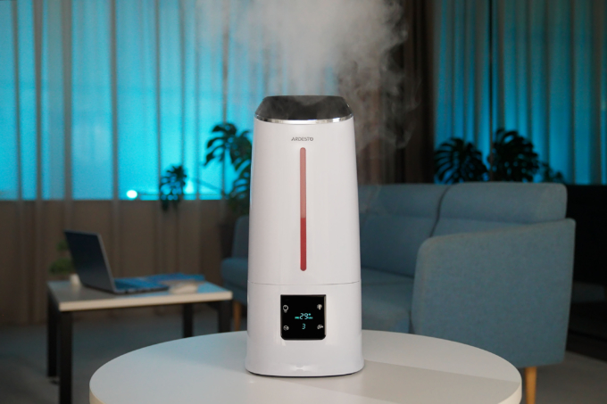 Air humidifier ARDESTO ultrasonic, 40m2, 6.5l, 390ml/h, electric. control, remote control, top. water bay, display, white