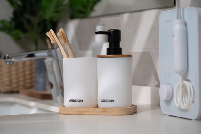 Набір для ванної кімнати Ardesto Minimalism 360мл, 3 предмети, поліпропілен, бамбук, білий