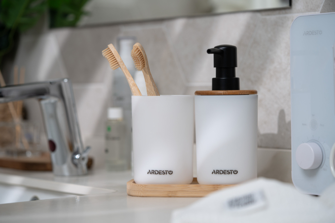 Набір для ванної кімнати Ardesto Minimalism 360мл, 3 предмети, поліпропілен, бамбук, білий