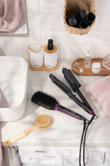 Ardesto straightening brush Violet Pro HSB-Y220PRO, 50V, 130-210C, display, ceramics, black