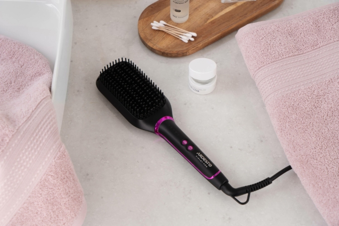 Ardesto straightening brush Violet Pro HSB-Y220PRO, 50V, 130-210C, display, ceramics, black