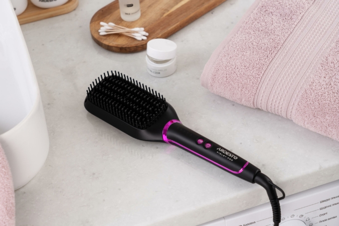 Ardesto straightening brush Violet Pro HSB-Y220PRO, 50V, 130-210C, display, ceramics, black