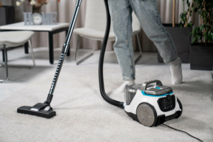 Ardesto VC сontainer , 700W, dust cont -2.5L, НЕРА, white-silver