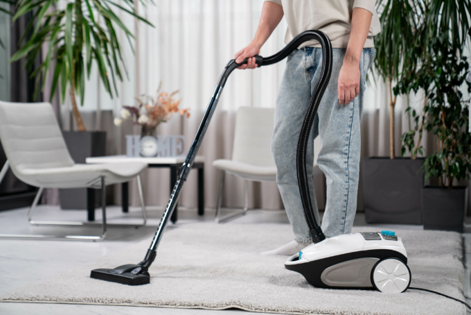 Пилосос Ardesto мішковий, 800Вт, мішок- 3.5л, HEPA, білий