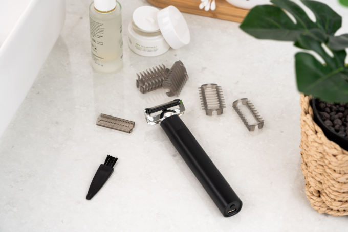 Бритва електр. Ardesto One blade, Li-Ion, сух.+волог., тример, 4 насадки, чорний