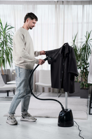 Ardesto steamer vertical IR-S14, 1800W, 1400ml, hanger, inox soleplate, black