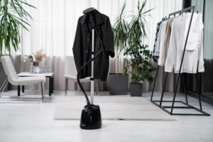 Ardesto steamer vertical IR-S14, 1800W, 1400ml, hanger, inox soleplate, black