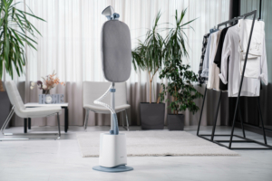 Ardesto steamer vertical IR-S26, 1800W, 2600ml, hanger, inox soleplate, white+gray