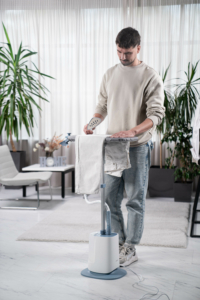 Ardesto steamer vertical IR-S26, 1800W, 2600ml, hanger, inox soleplate, white+gray