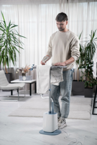 Ardesto steamer vertical IR-S26, 1800W, 2600ml, hanger, inox soleplate, white+gray