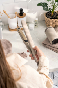 Hair straightener ARDESTO Rearl Cream 50W, 140-230C, ceramics, beige