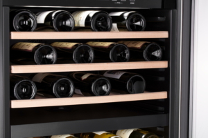 Холодильник ARDESTO вбудований для вина, 87×59.5х59.5, мороз.відд.-137л, зон – 2, бут-44, ST, диспл внутр., нерж