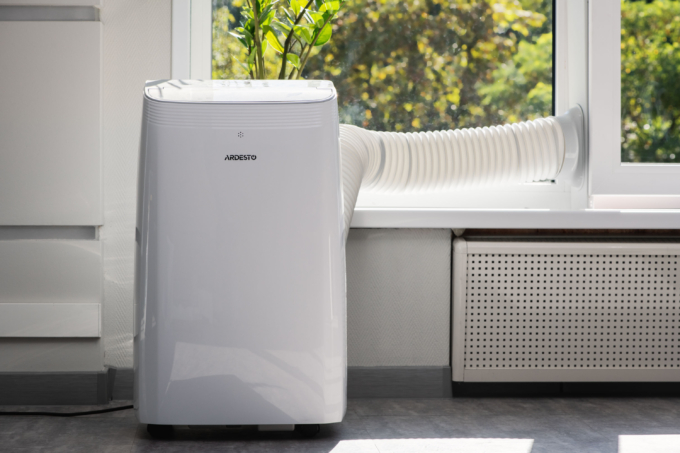 Кондиціонер мобільний ARDESTO CoolFlex 35м2 on/off 12000BTU 3.5кВт A/- R290 білий