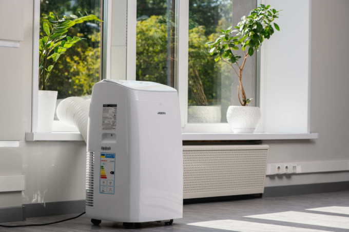 Кондиціонер мобільний ARDESTO CoolFlex 35м2 on/off 12000BTU 3.5кВт A/- R290 білий