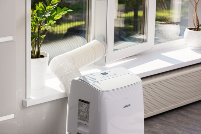 Кондиціонер мобільний ARDESTO CoolFlex 35м2 on/off 12000BTU 3.5кВт A/- R290 білий