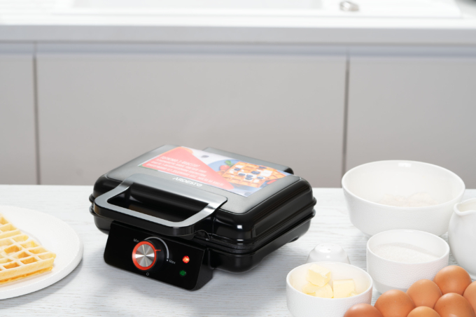 Вафельница ARDESTO  1200Вт, прямоугольные вафли, глубокие пластины, корпус-пластик, черный