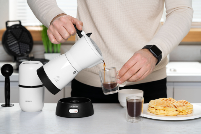 Coffee maker ARDESTO electric moka pot.  0.3l, ground, white