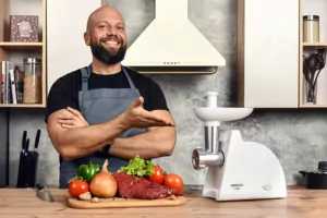 М’ясорубка Ardesto, 1700Вт, 1.6кг/хв, 2 решітки, насадка для ковбас, кеббе, пластик, білий