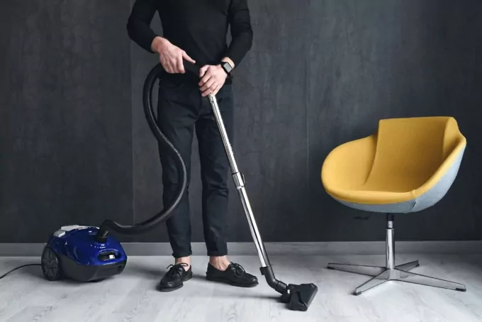 Пылесос Ardesto MVC-B1602BL